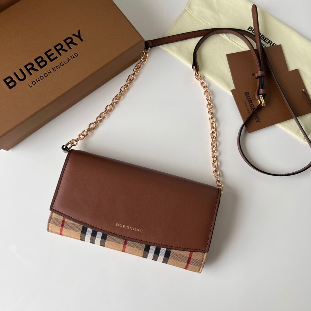 Гаманець на ланцюжку Burberry Horseferry зі шкіри — фото 2