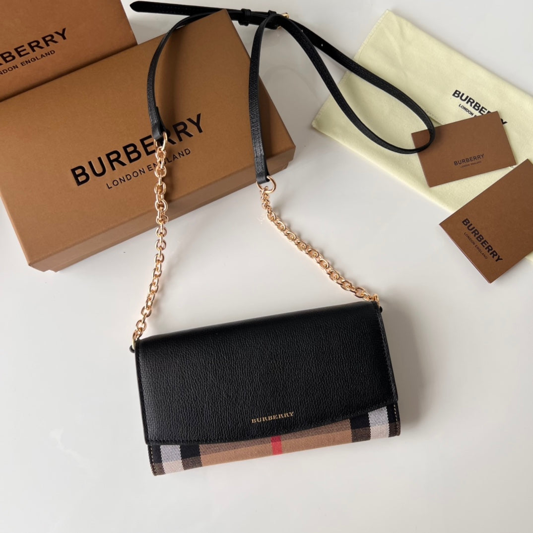 Гаманець на ланцюжку Burberry Horseferry зі шкіри — фото 2