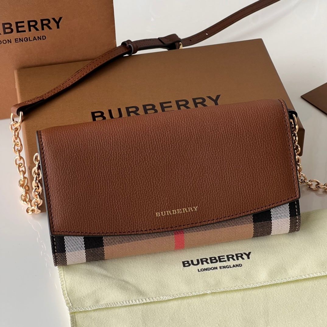 Гаманець на ланцюжку Burberry Horseferry зі шкіри — фото 1