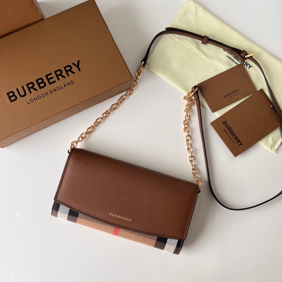 Гаманець на ланцюжку Burberry Horseferry зі шкіри — фото 2