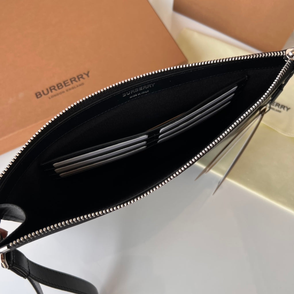 Клатч Burberry із зернистої натуральної шкіри — фото 7
