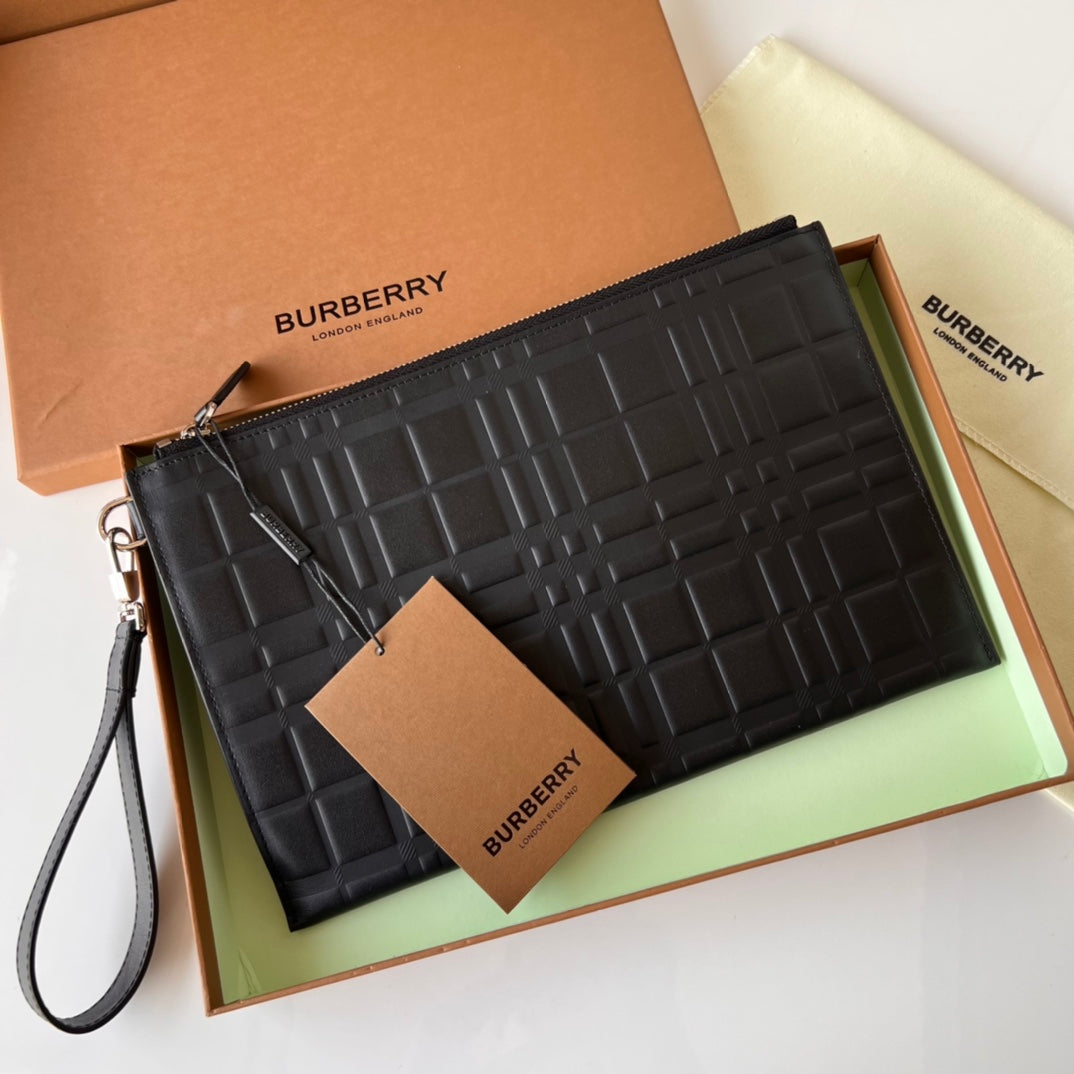 Клатч Burberry із зернистої натуральної шкіри — фото 1
