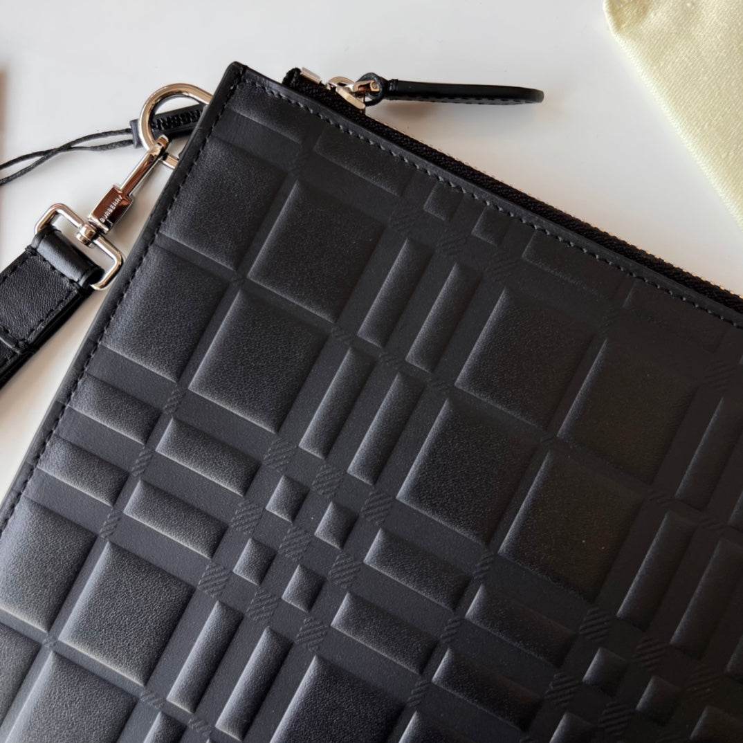 Клатч Burberry із зернистої натуральної шкіри — фото 4