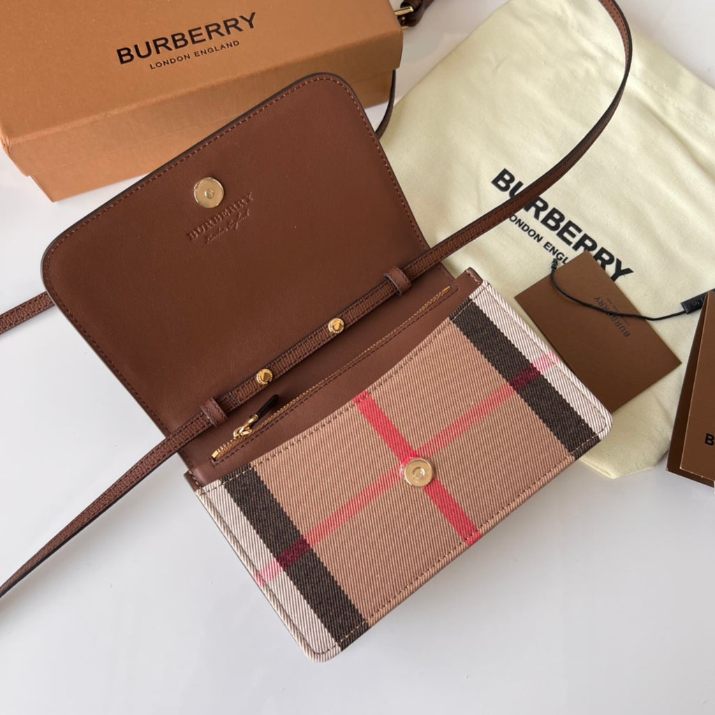 Клатч Burberry House із зернистої натуральної шкіри — фото 7