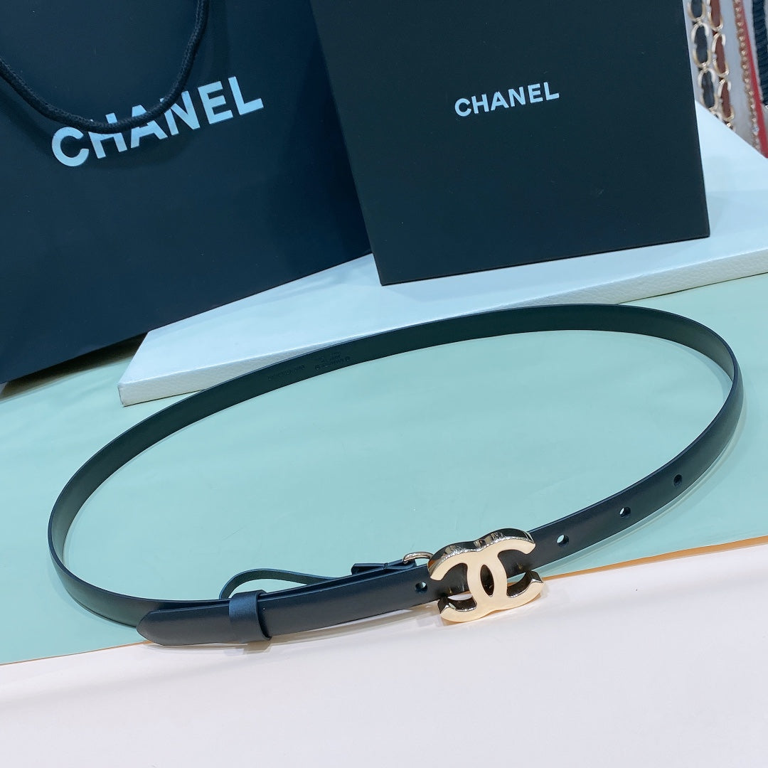 Ремінь Chanel з натуральної телячої шкіри