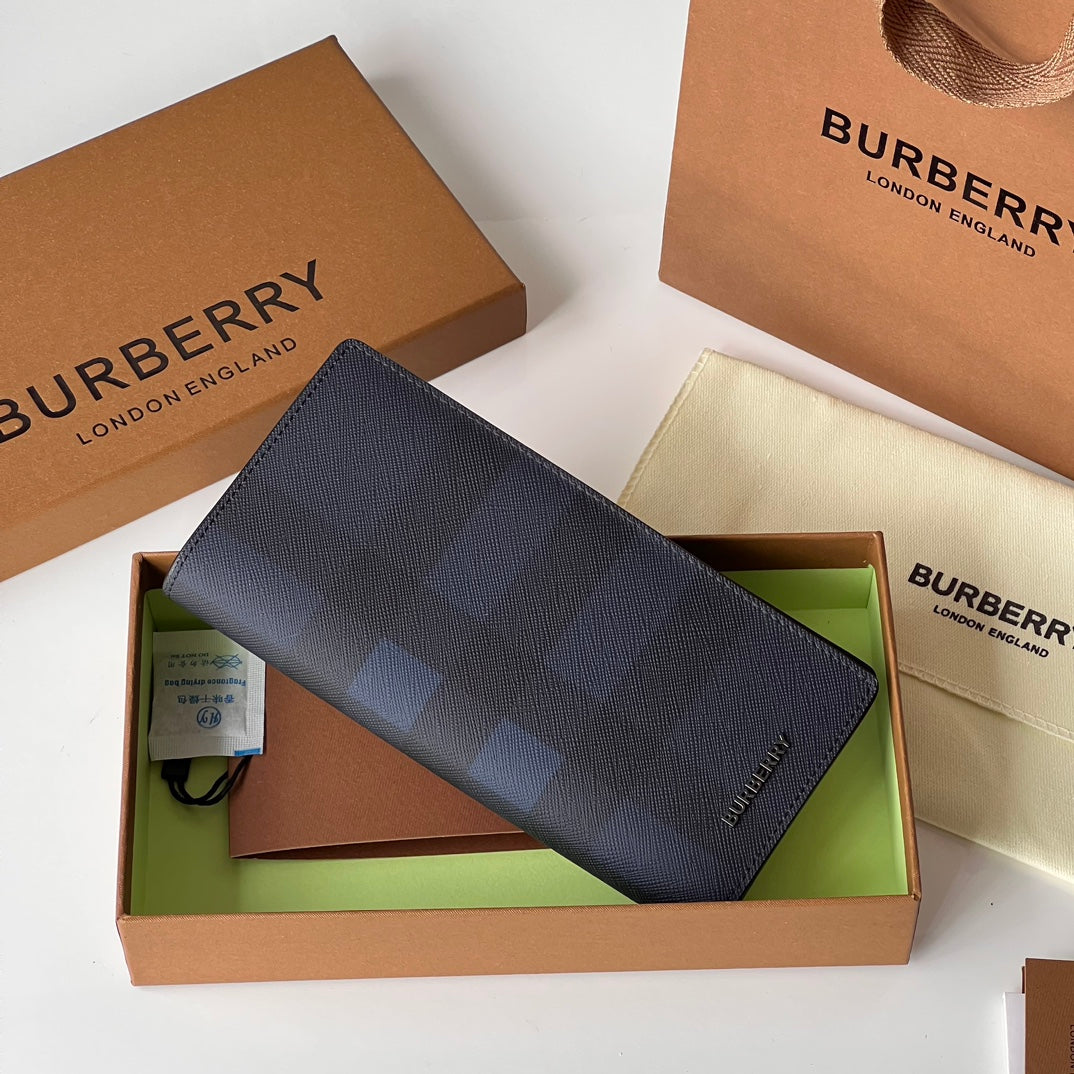 Гаманець Burberry London із зернистої натуральної шкіри — фото 1