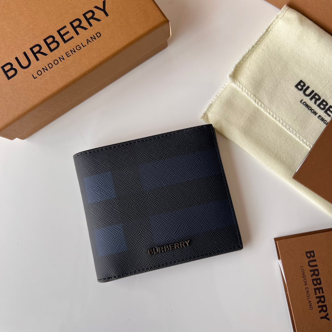 Гаманець Burberry London із зернистої натуральної шкіри — фото 4