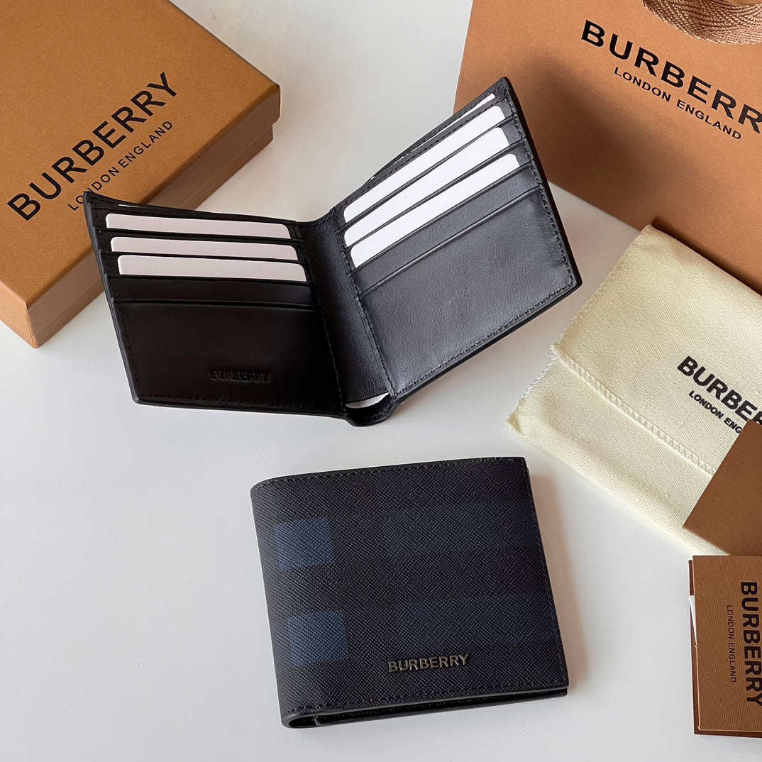 Гаманець Burberry London із зернистої натуральної шкіри — фото 1