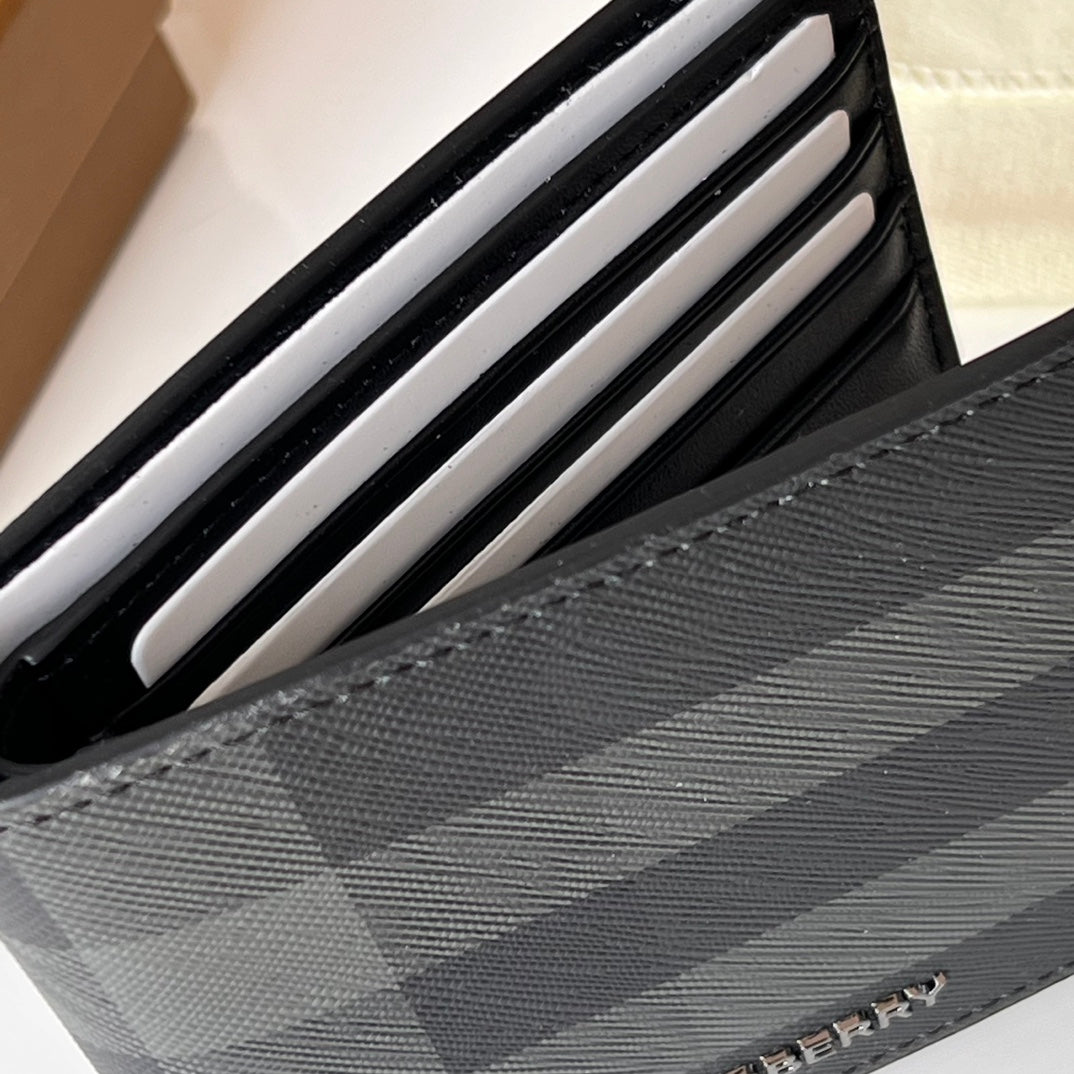 Гаманець Burberry London із зернистої натуральної шкіри — фото 6