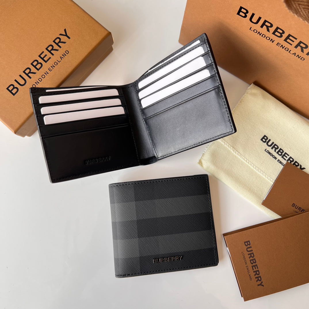 Гаманець Burberry London із зернистої натуральної шкіри — фото 1