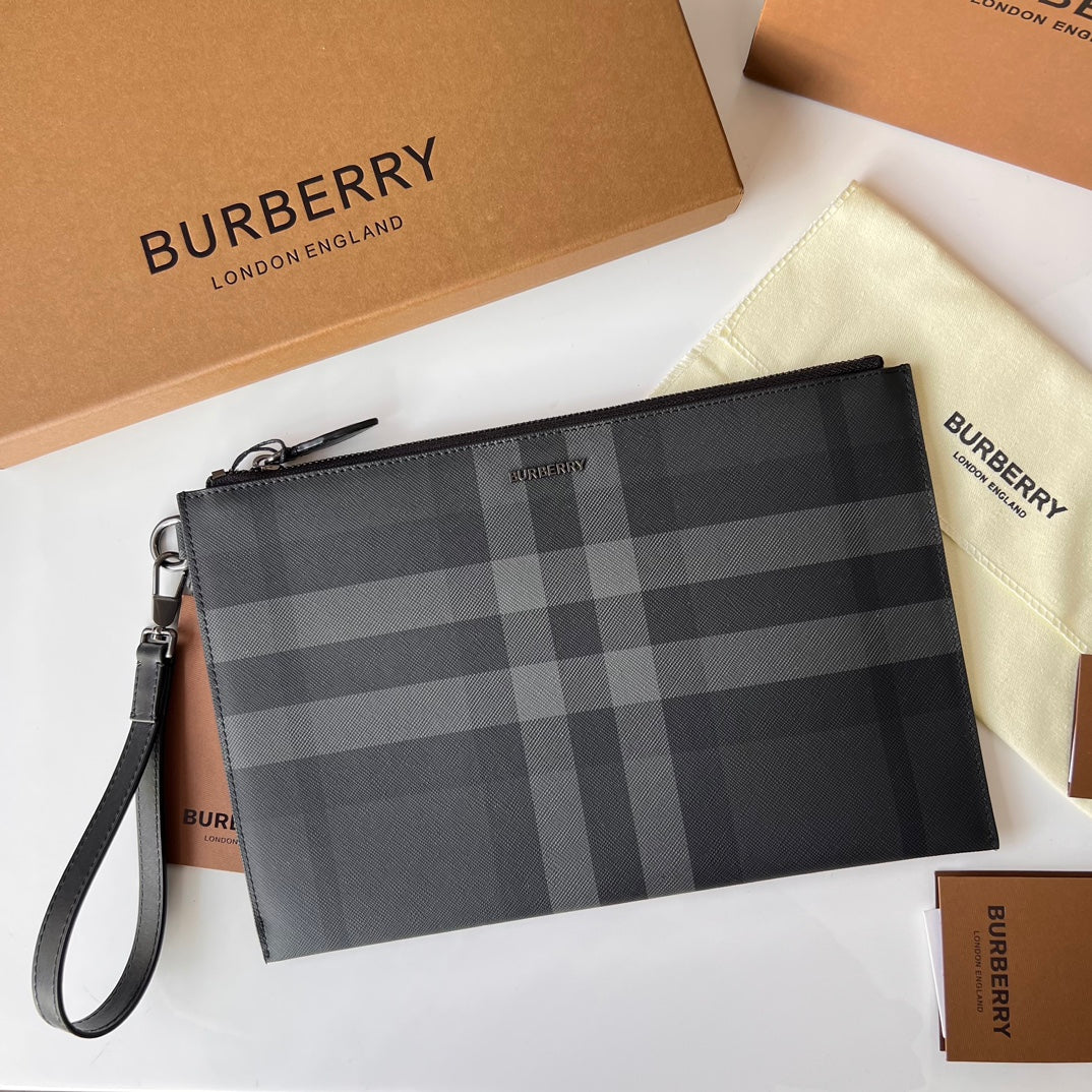 Клатч Burberry London із зернистої натуральної шкіри — фото 2