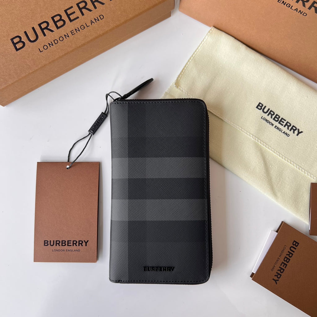 Гаманець Burberry London із зернистої натуральної шкіри — фото 3