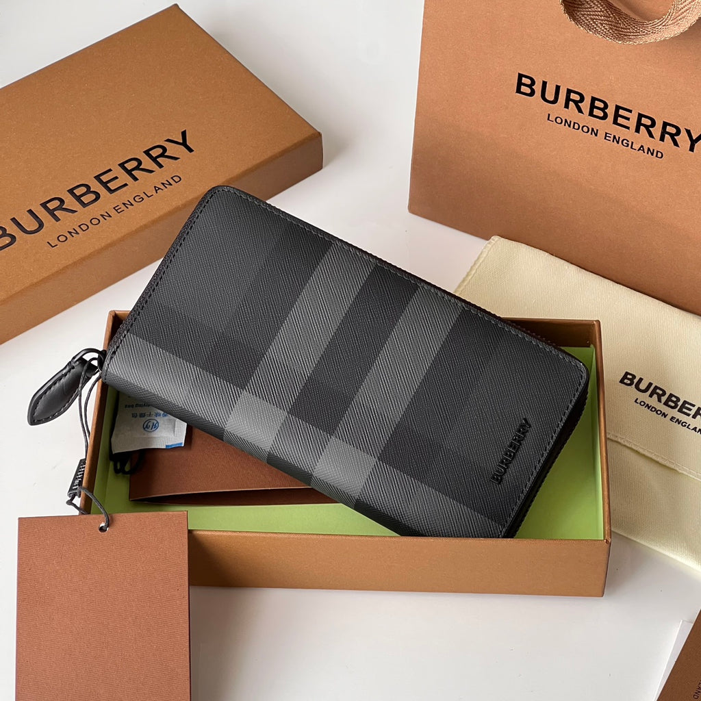 Гаманець Burberry London із зернистої натуральної шкіри — фото 1