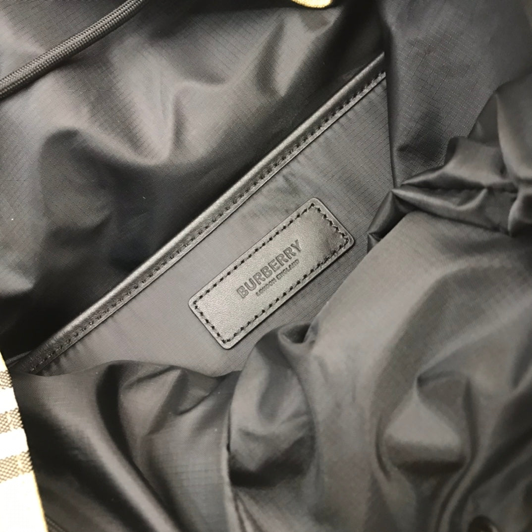 Сумка через плече Burberry — фото 9