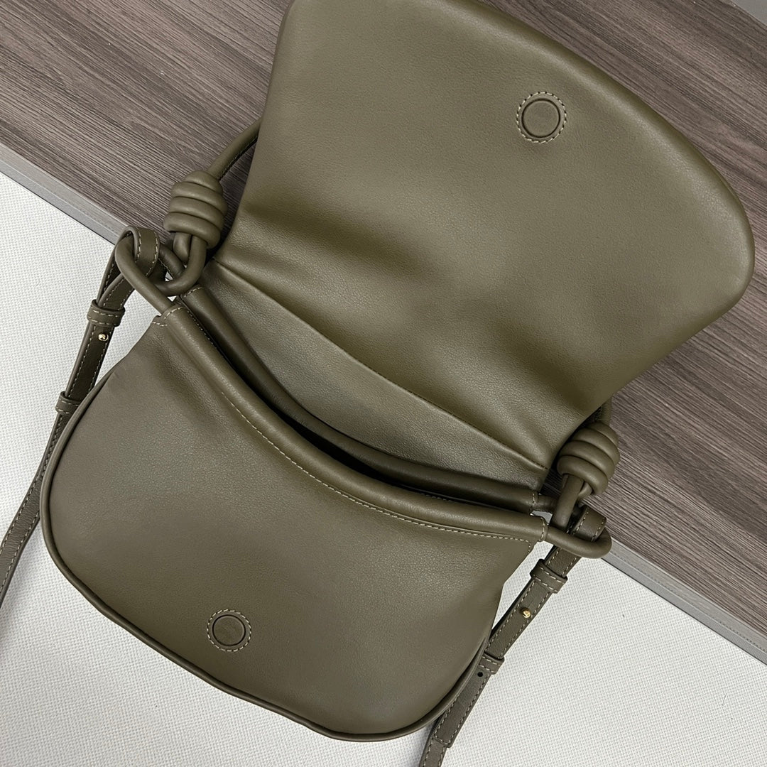 Жіноча сумка Loewe Flamenco Paseo 062317