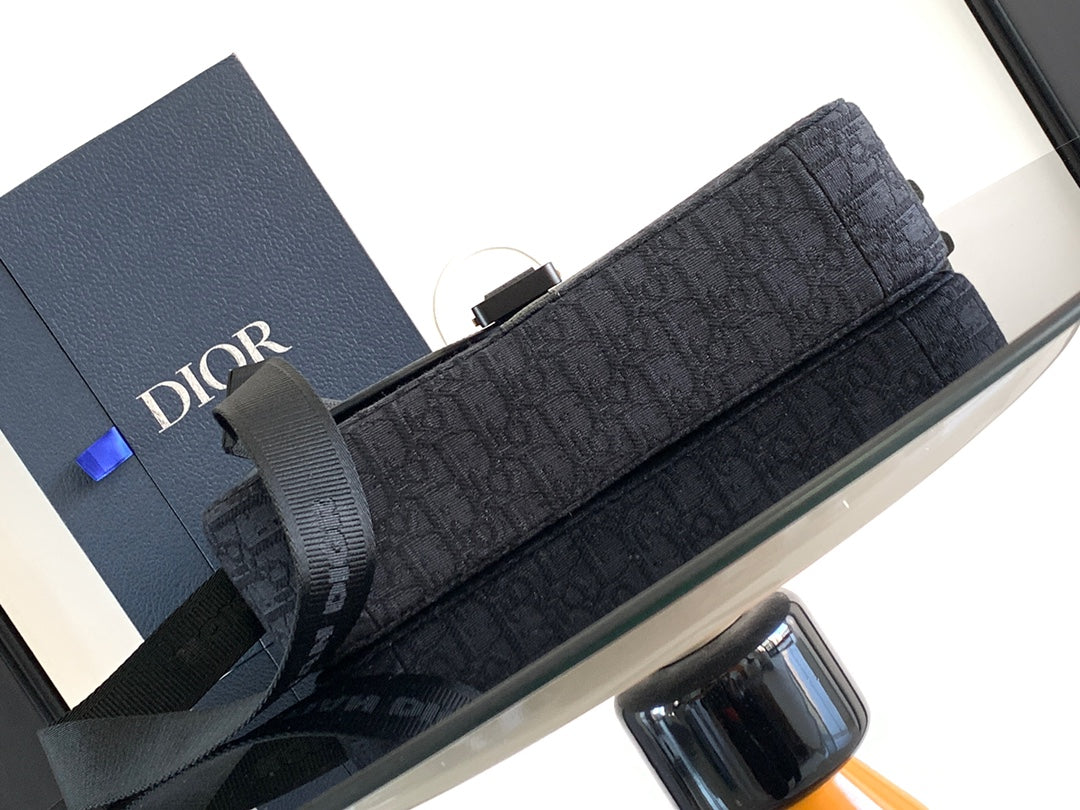 Велика сумка-месенджер Dior Saddle з натуральної шкіри — фото 4