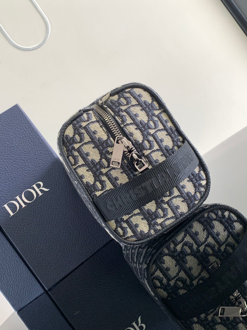 Дорожня сумка Dior Lingot з натуральної шкіри — фото 1