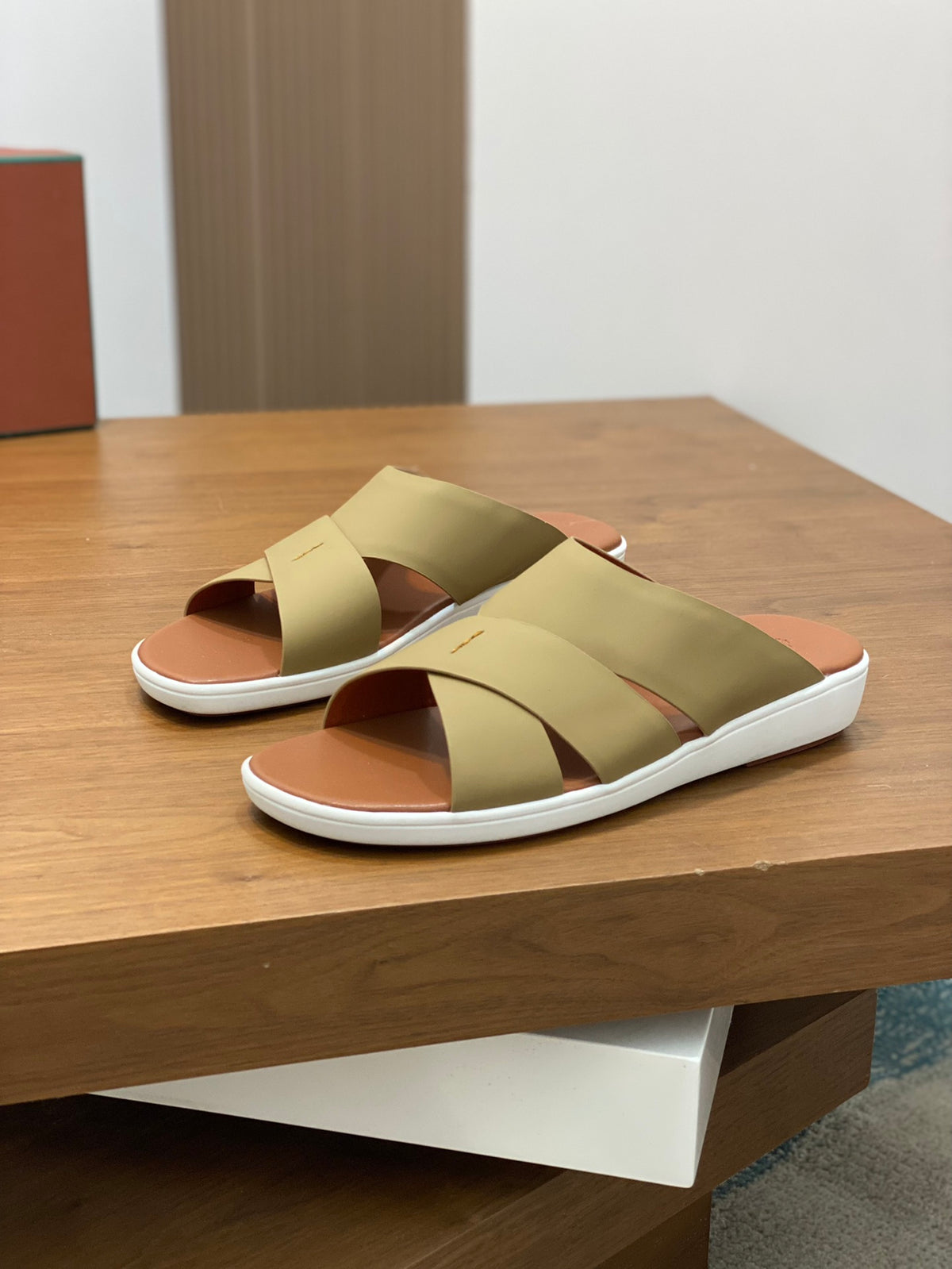 Шкіряні шльопанці Loro Piana