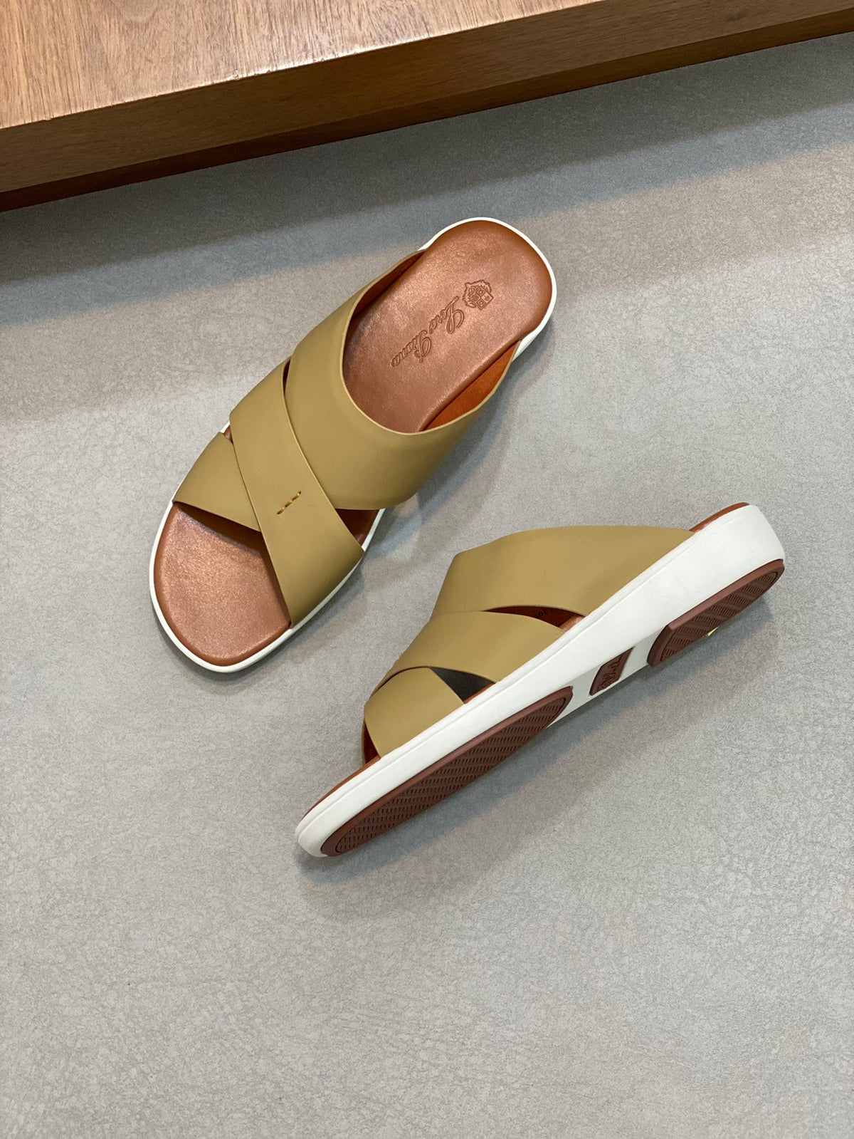 Шкіряні шльопанці Loro Piana