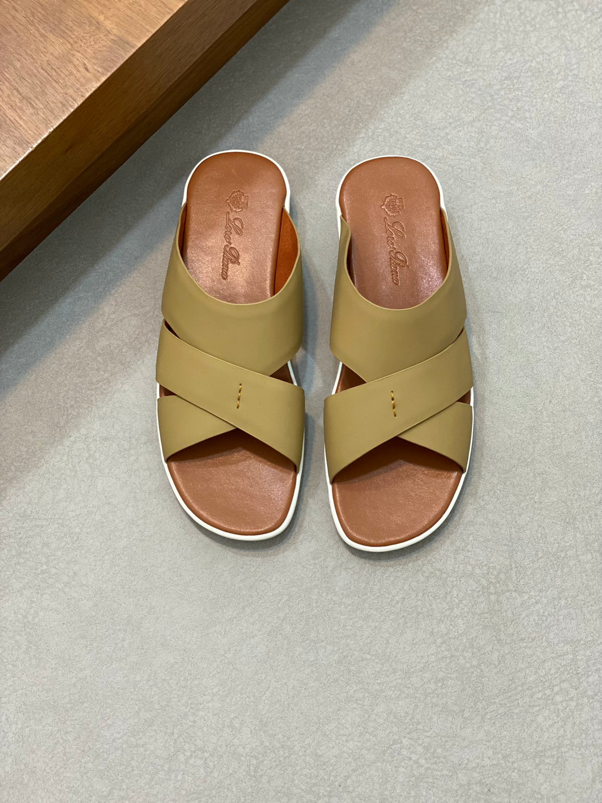 Шкіряні шльопанці Loro Piana