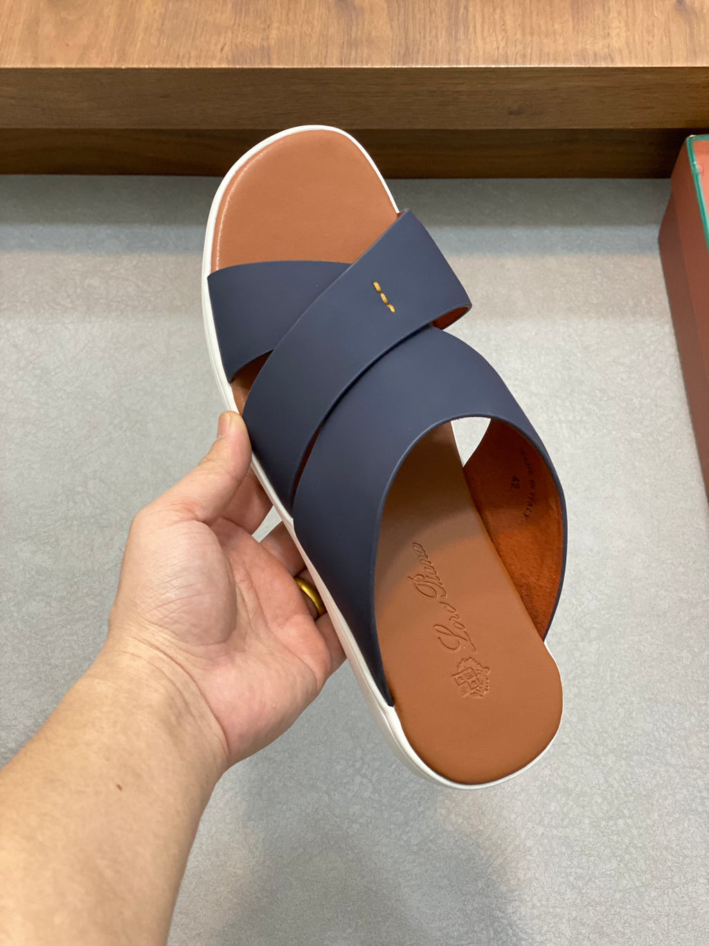 Шкіряні шльопанці Loro Piana