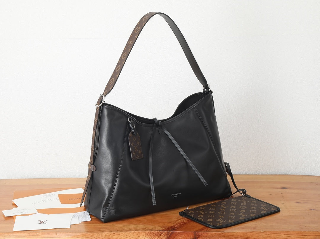 Жіноча сумка Louis Vuitton CarryAll