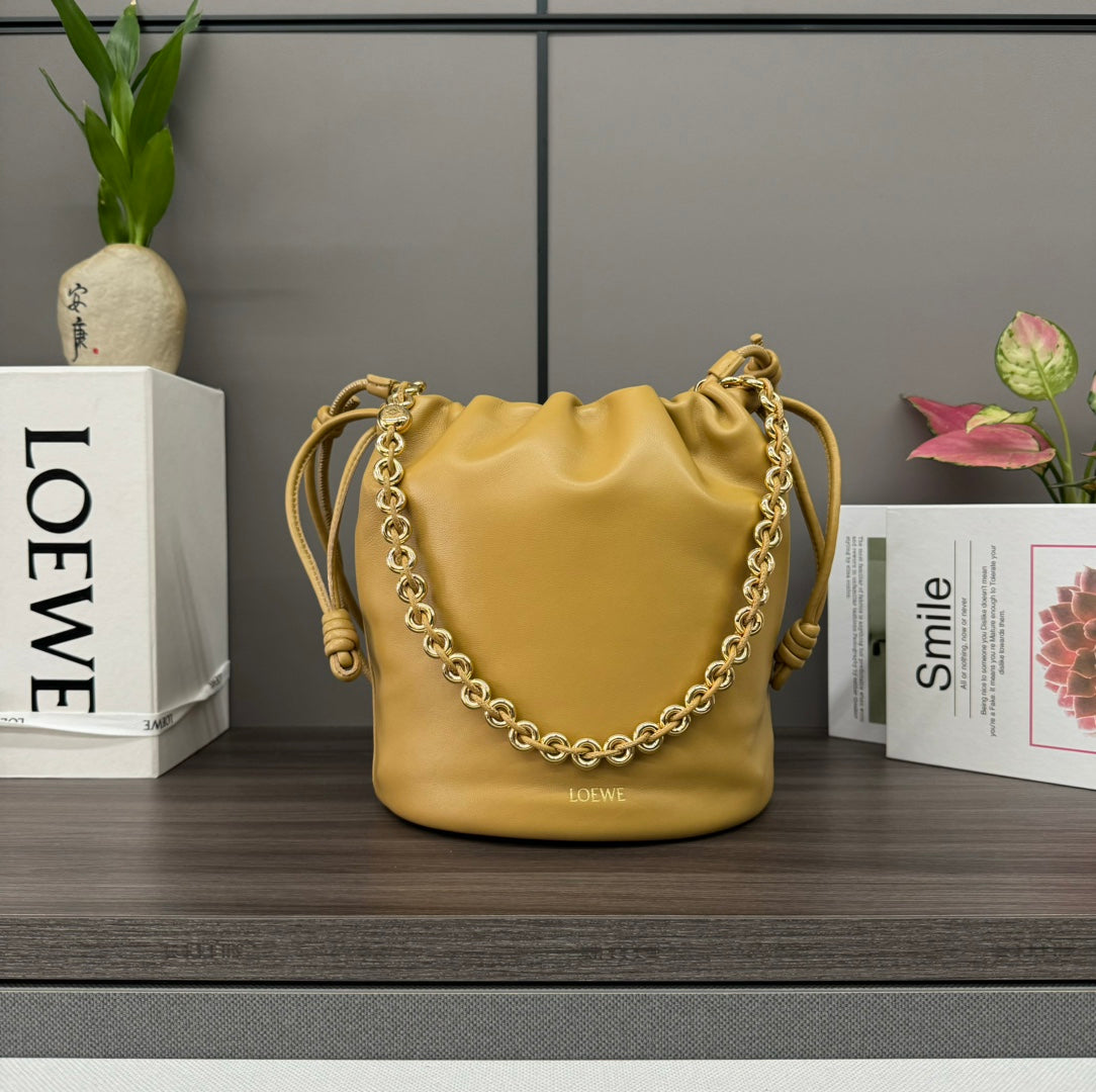Жіноча сумка-відро Loewe Flamenco Anagram Montresor 012406