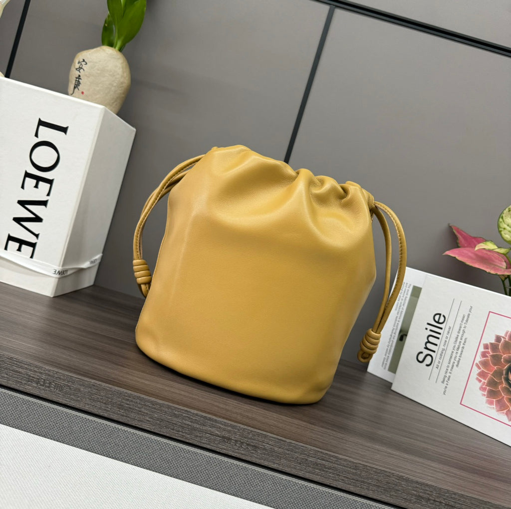 Жіноча сумка-відро Loewe Flamenco Anagram Montresor 012406