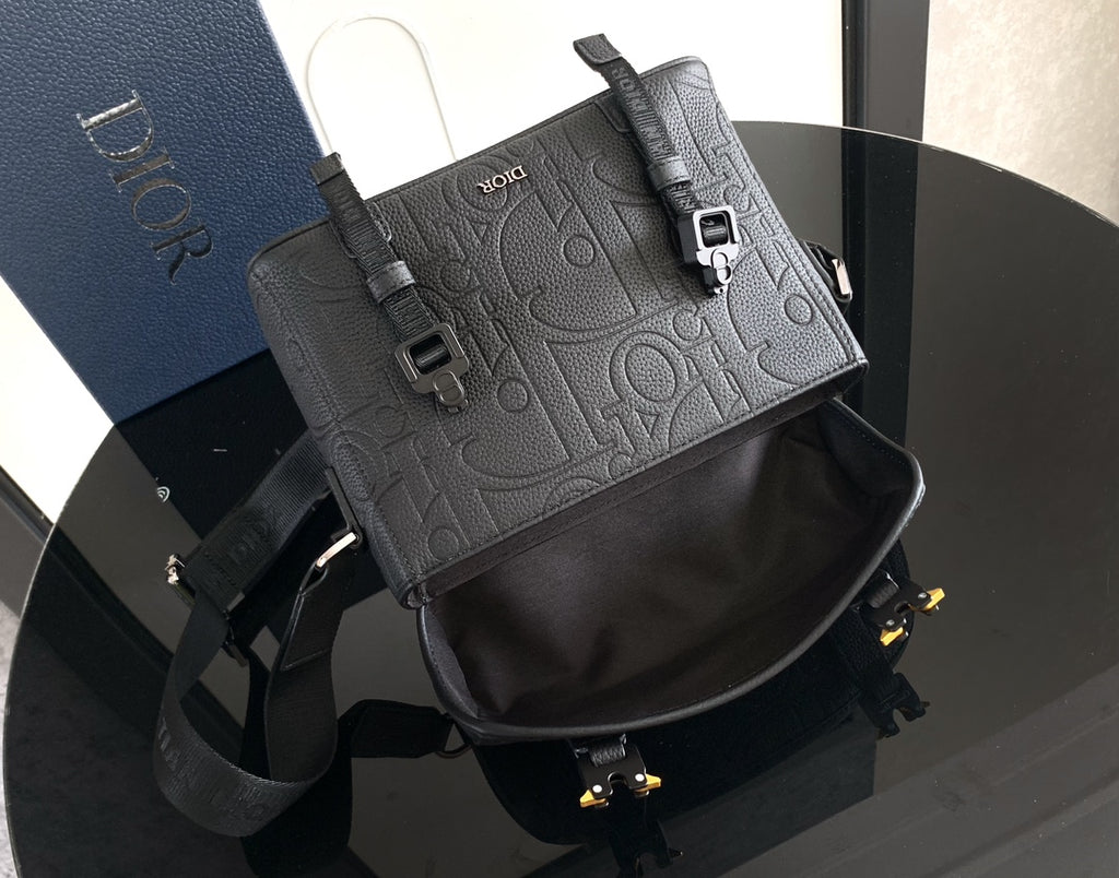 Сумка-месенджер Dior Hit The Road із тисненої натуральної шкіри, чорна — фото 5