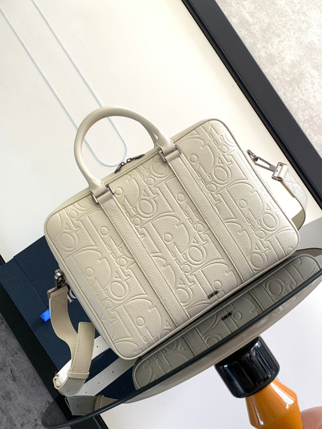 Портфель Dior із тисненої натуральної шкіри — фото 1