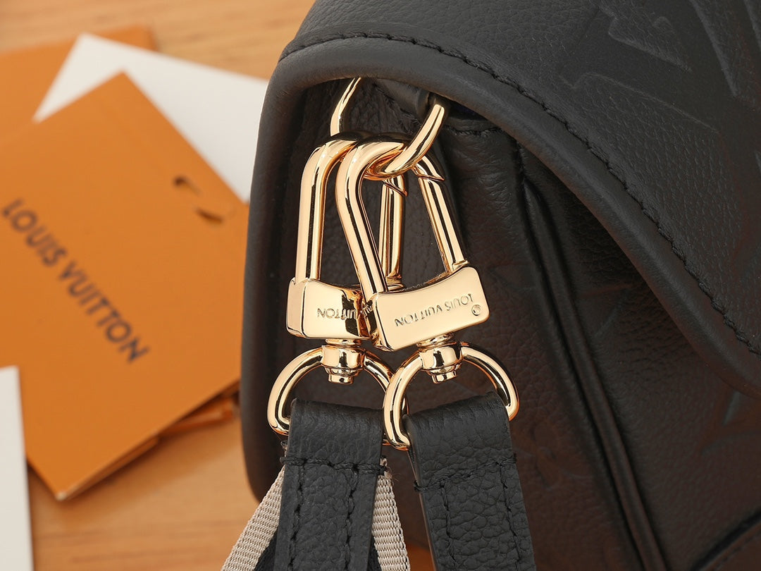 Жіноча сумка Louis Vuitton