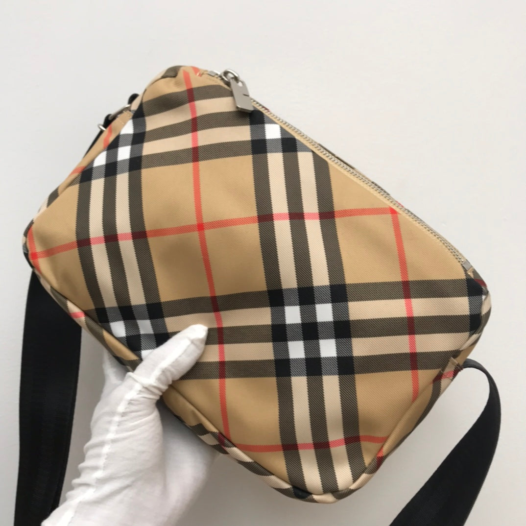 Сумка через плече Burberry — фото 4