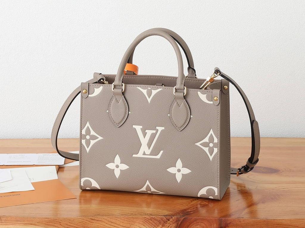 Жіноча сумка-шопер Louis Vuitton OnTheGo
