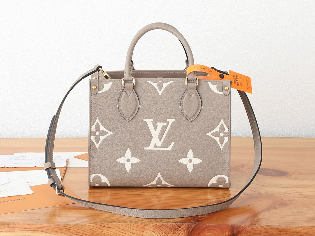 Жіноча сумка-шопер Louis Vuitton OnTheGo