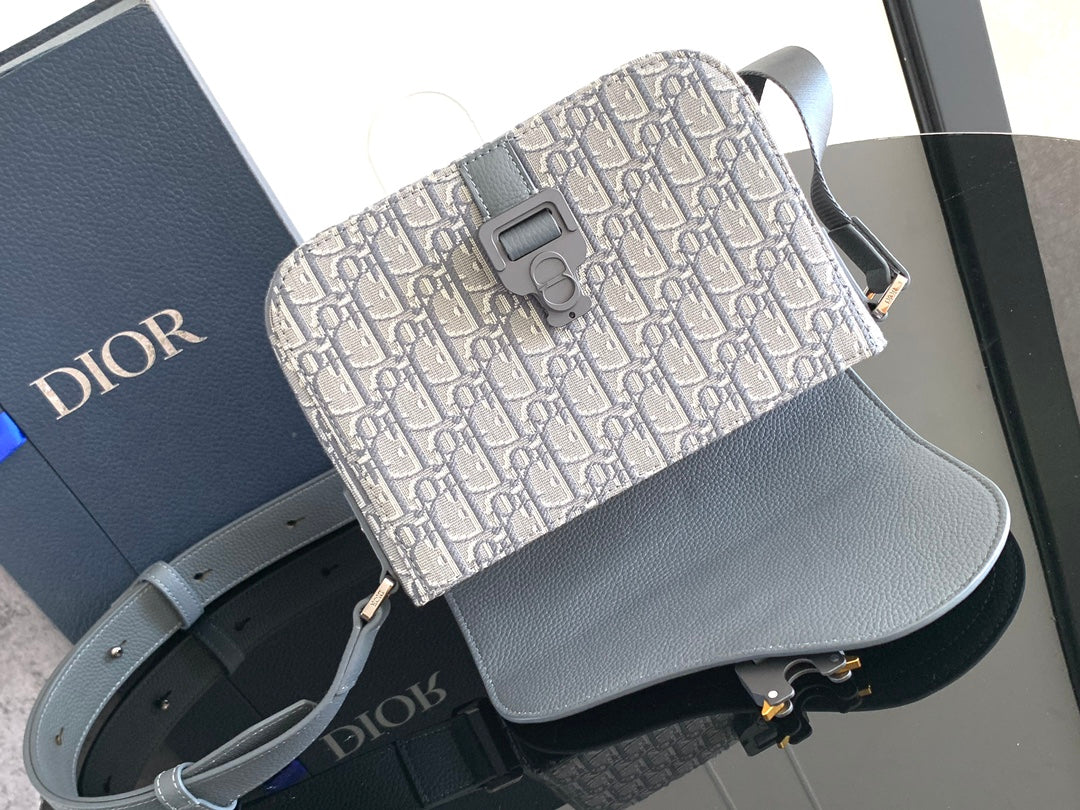 Мала сумка-месенджер Dior Saddle з натуральної шкіри — фото 5