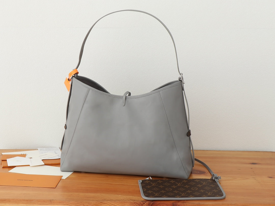Жіноча сумка Louis Vuitton CarryAll