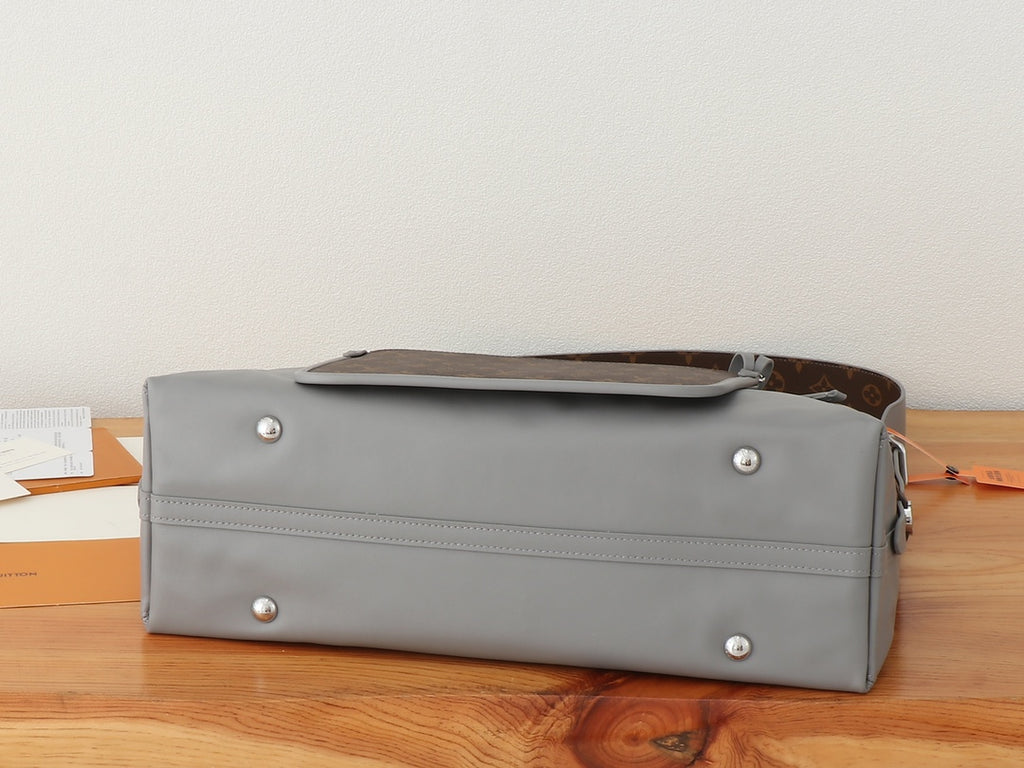 Жіноча сумка Louis Vuitton CarryAll