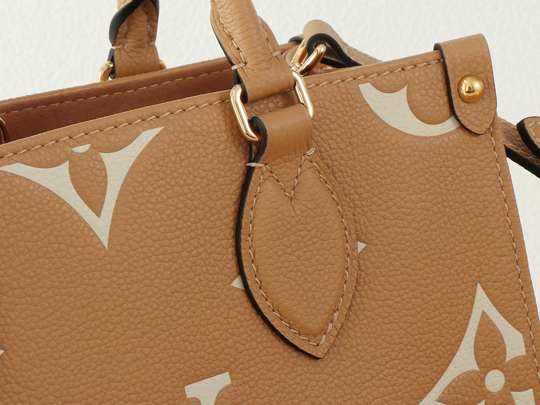 Жіноча сумка Louis Vuitton OnTheGo