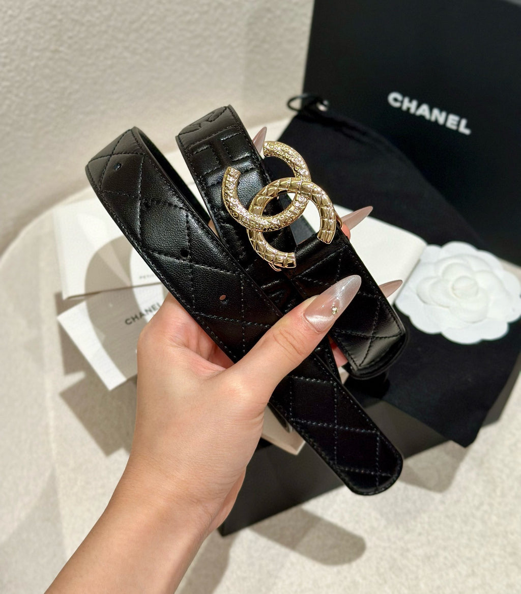 Ремінь Chanel з натуральної шкіри теляти — фото 1