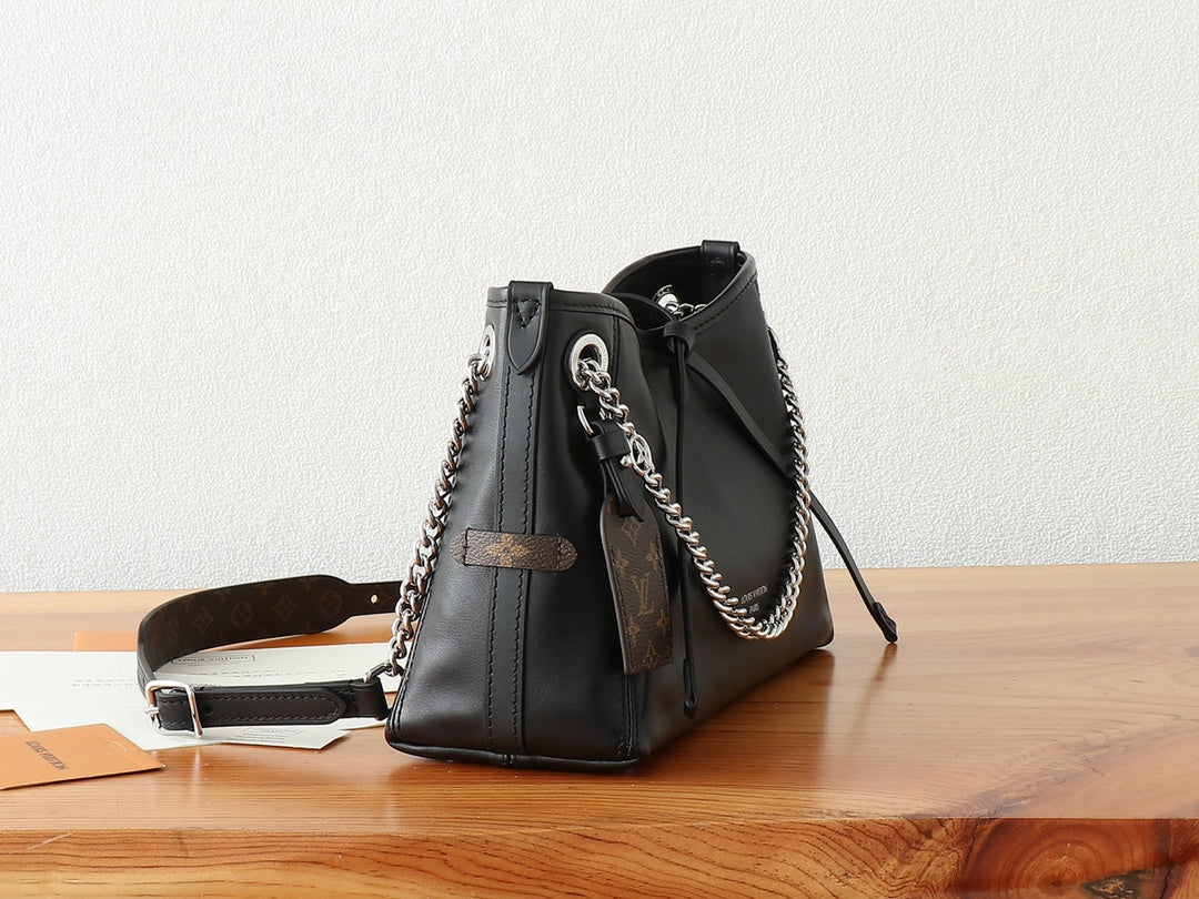 Жіноча сумка Louis Vuitton CarryAll