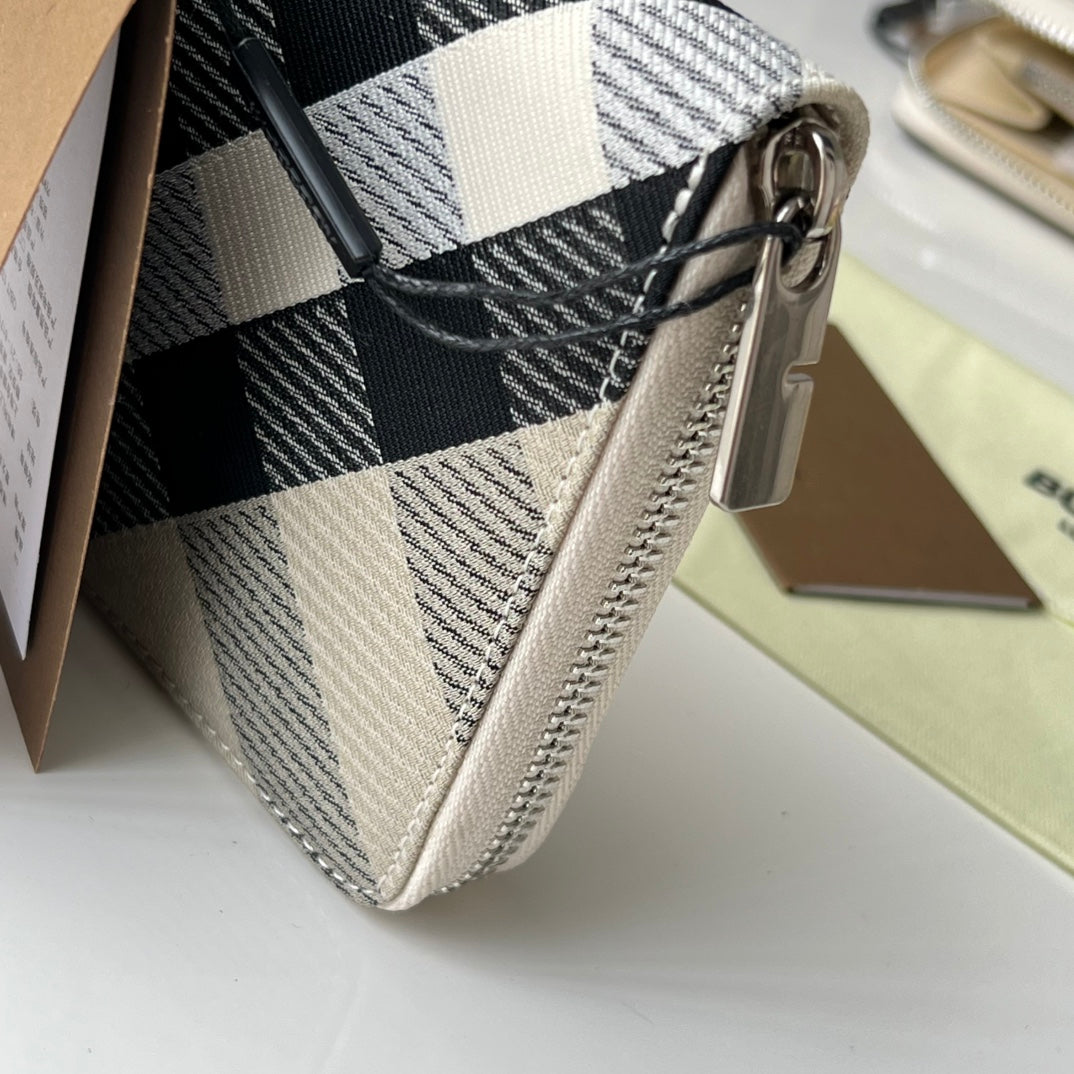 Гаманець Burberry з текстилю — фото 4