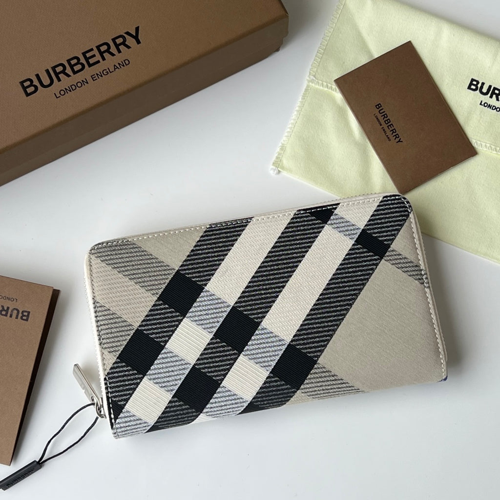 Гаманець Burberry з текстилю — фото 1