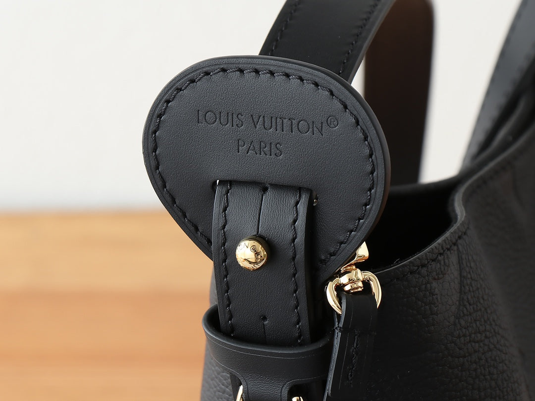 Жіноча сумка-відро Louis Vuitton Montresor