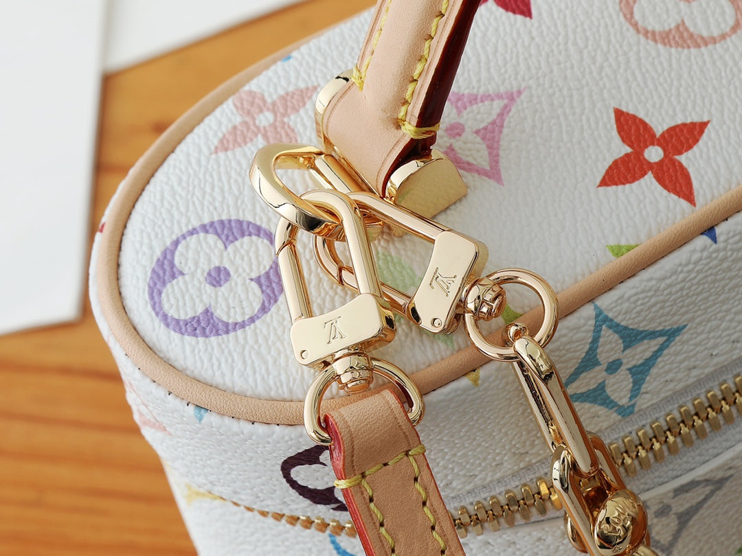 Жіноча косметичка Louis Vuitton
