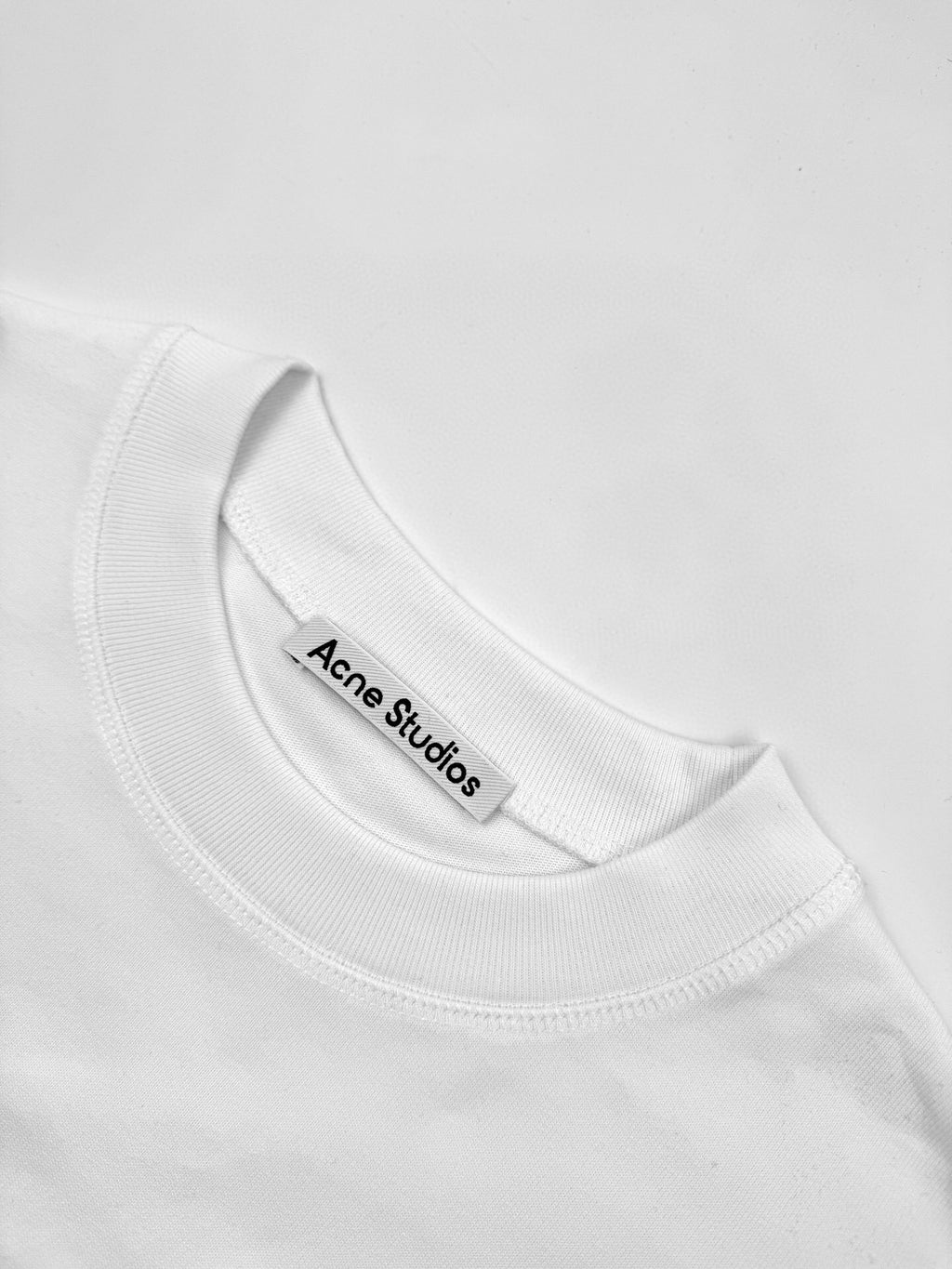 Футболка з фірмовим логотипом Acne Studios — фото 3