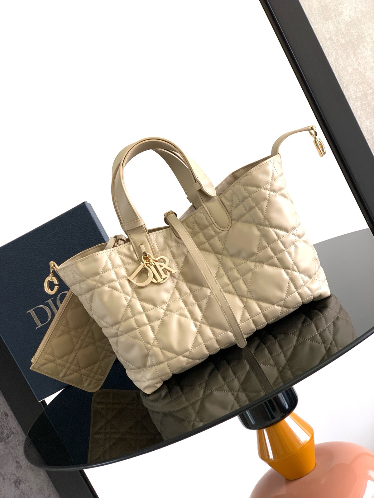 Сумка з ручками Dior Toujours з натуральної шкіри, бежева — фото 2