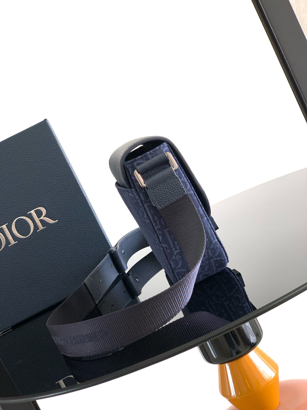 Мала сумка-месенджер Dior Saddle з натуральної шкіри — фото 2