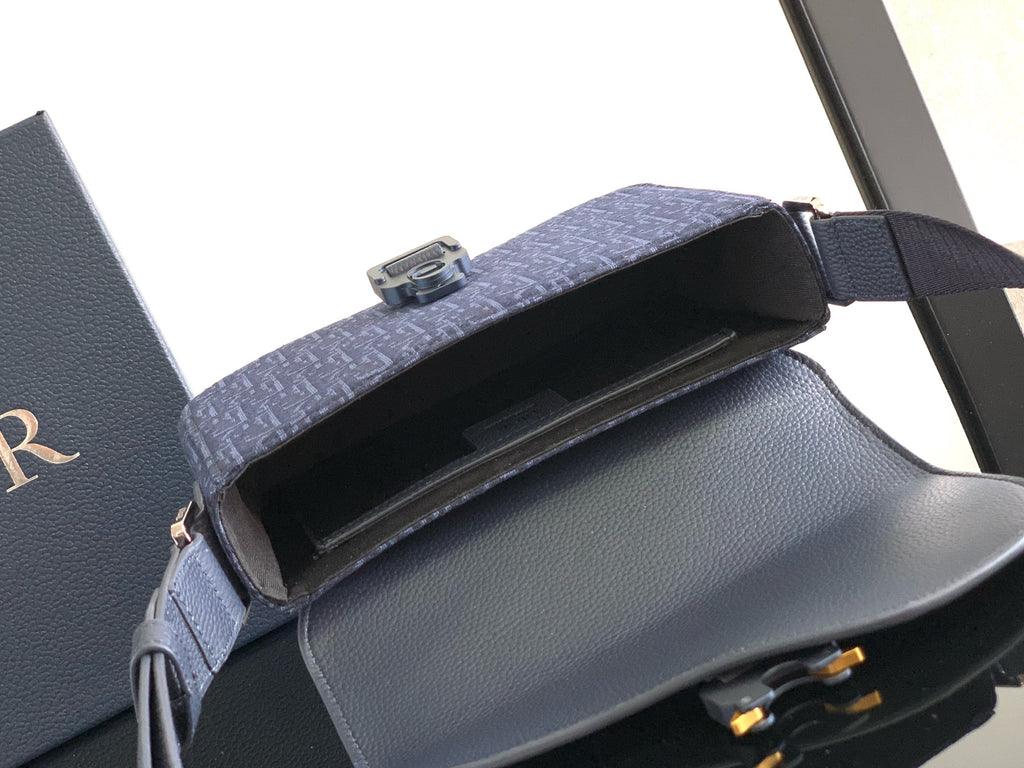 Мала сумка-месенджер Dior Saddle з натуральної шкіри — фото 7