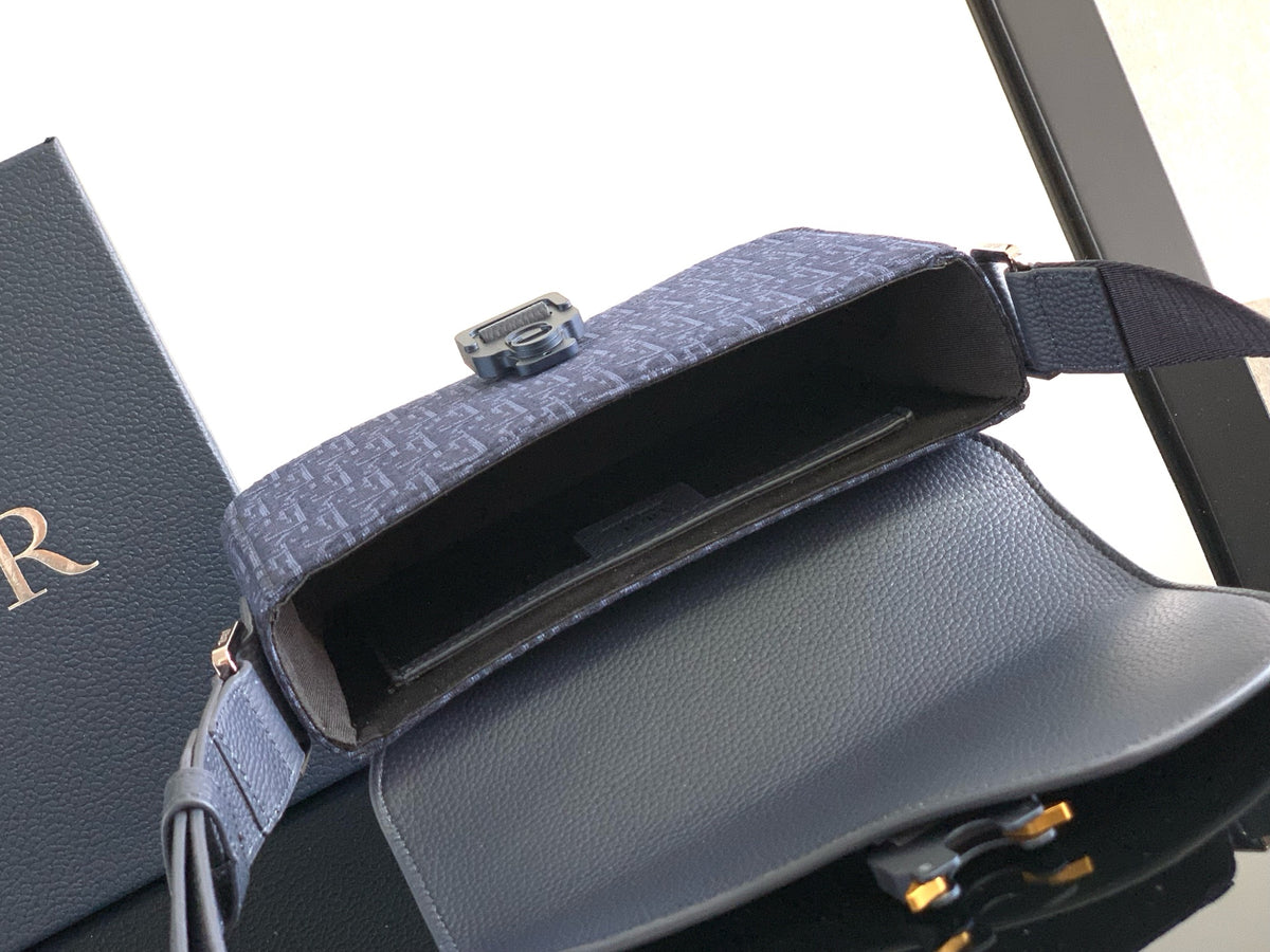 Мала сумка-месенджер Dior Saddle з натуральної шкіри — фото 7