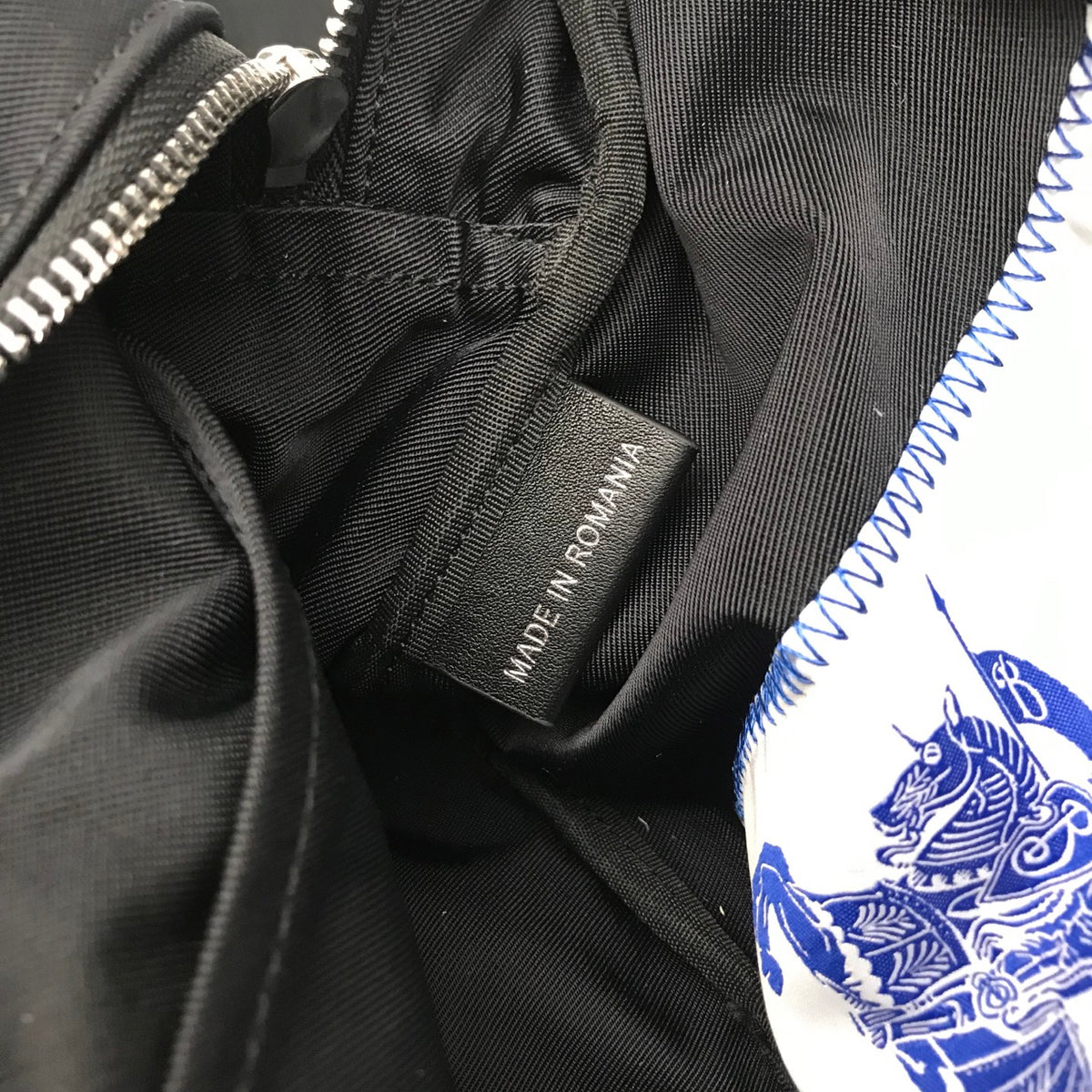 Сумка через плече Burberry — фото 9
